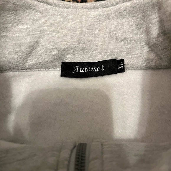 Automet Grey Sweater (XL) - Picture 3 of 3